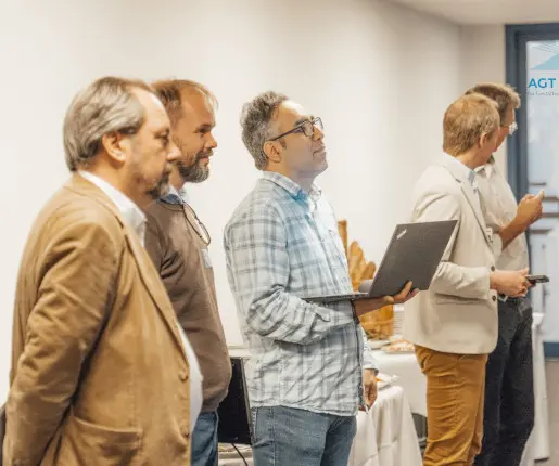 vorn von links: Prof. Dr. Ralf Frank, Prof. Dr. Tilmann Lindberg
