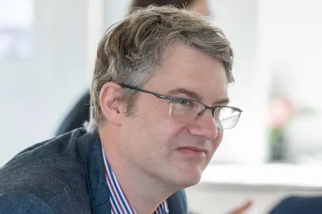 Dr. Erik Blazek