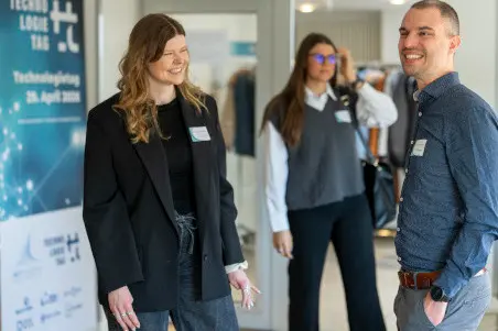 Carla Klein, Alexa Johnson, Dr. Aaron Kilian Mayer (v.l.n.r.)